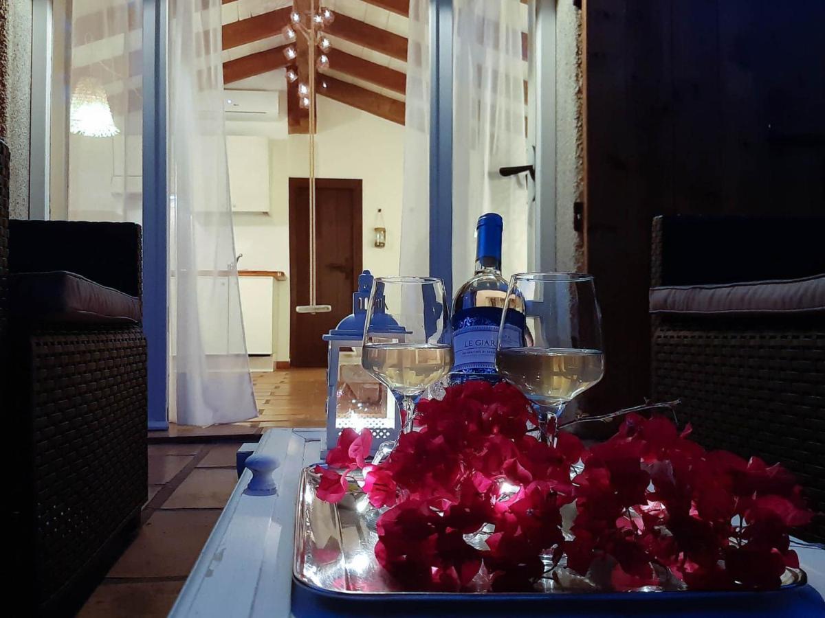 Deppy Cottage Porto Columbu - Perd'E Sali Zewnętrze zdjęcie